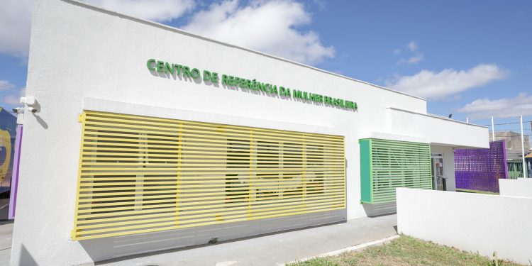 Centro de Referência da Mulher Brasileira oferece atendimento psicossocial de graça no DF